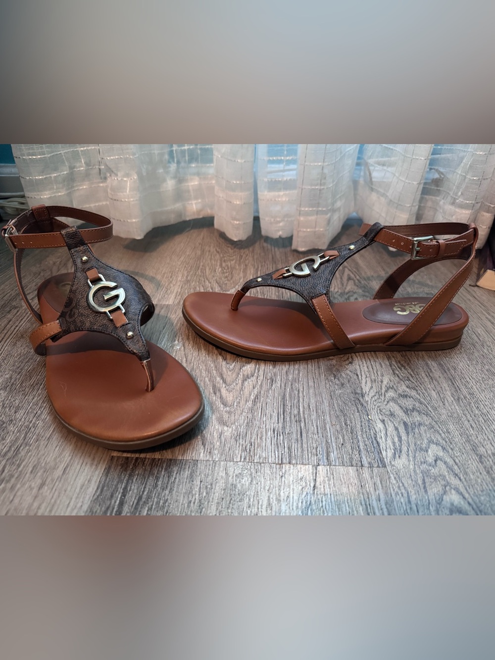 Women's Brown Thong Sandals with Metallic Accent